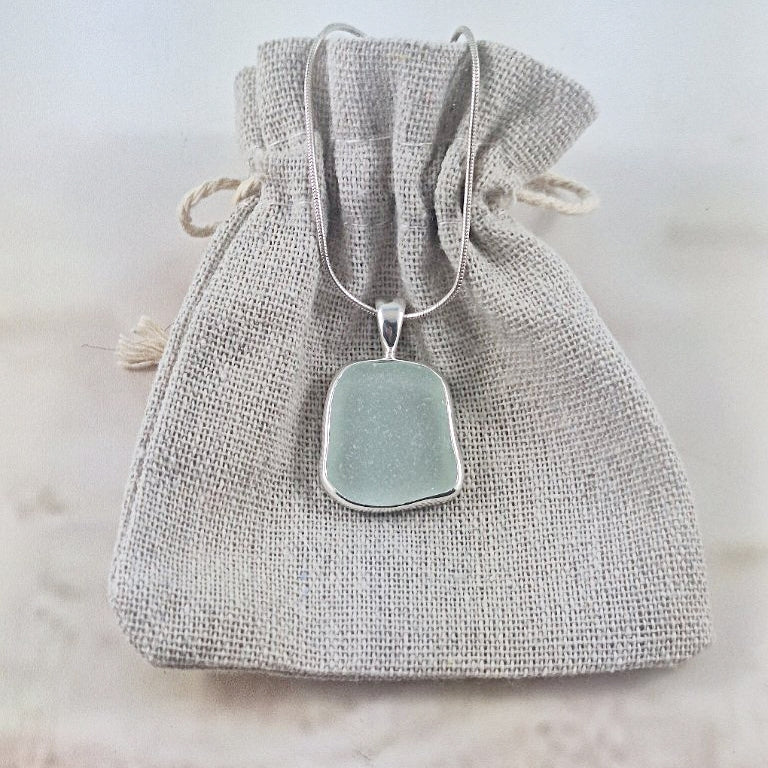 Light Lagoon Green Pendant (medium)
