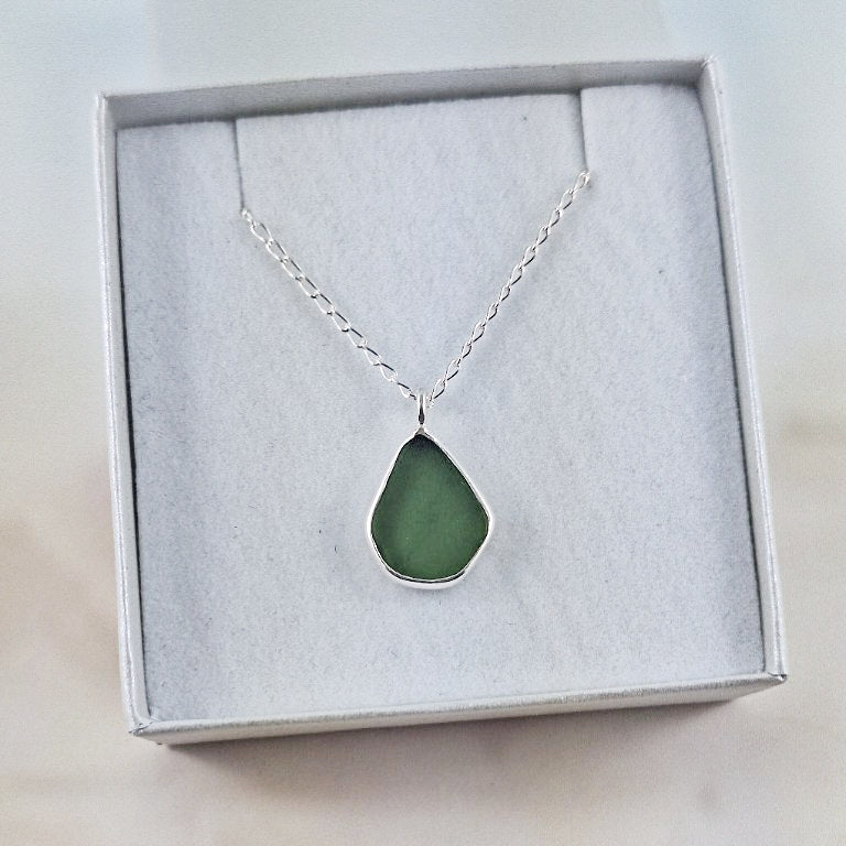 Deep Sea Green: Tiny Pendant (gift box)