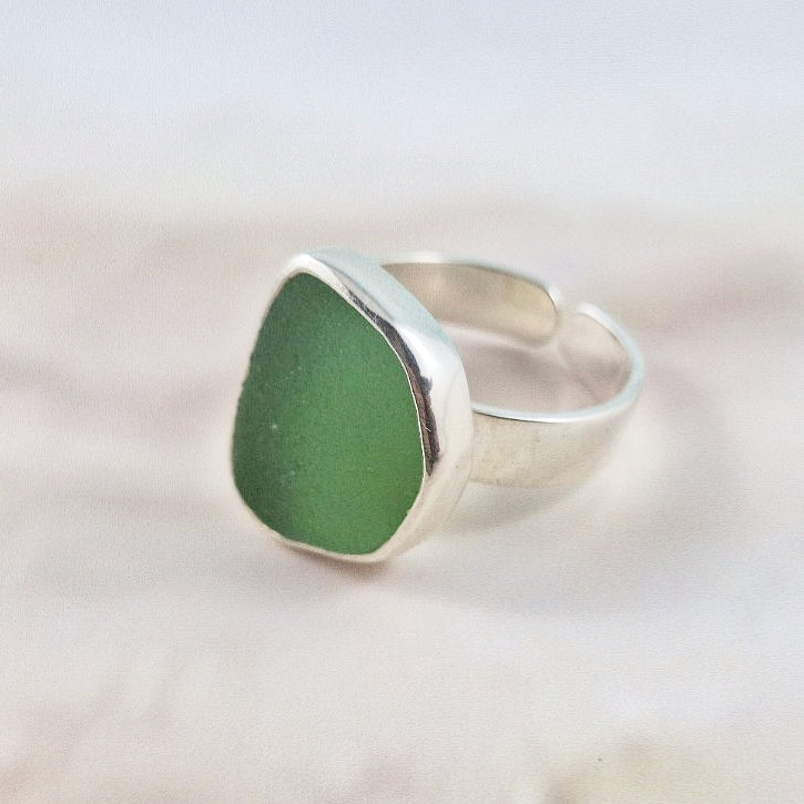 Adjustable Chuncky Bright Green Sea Glass Ring (large)
