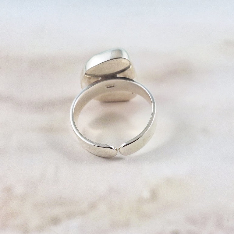 Adjustable Chuncky Bright Green Sea Glass Ring (large)