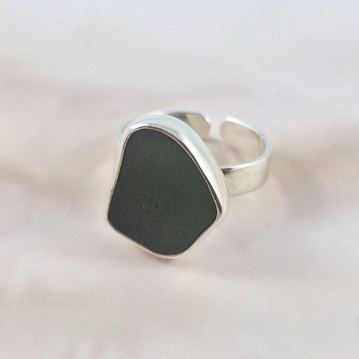 Adjustable Chuncky Deep Green Sea Glass Ring (large)