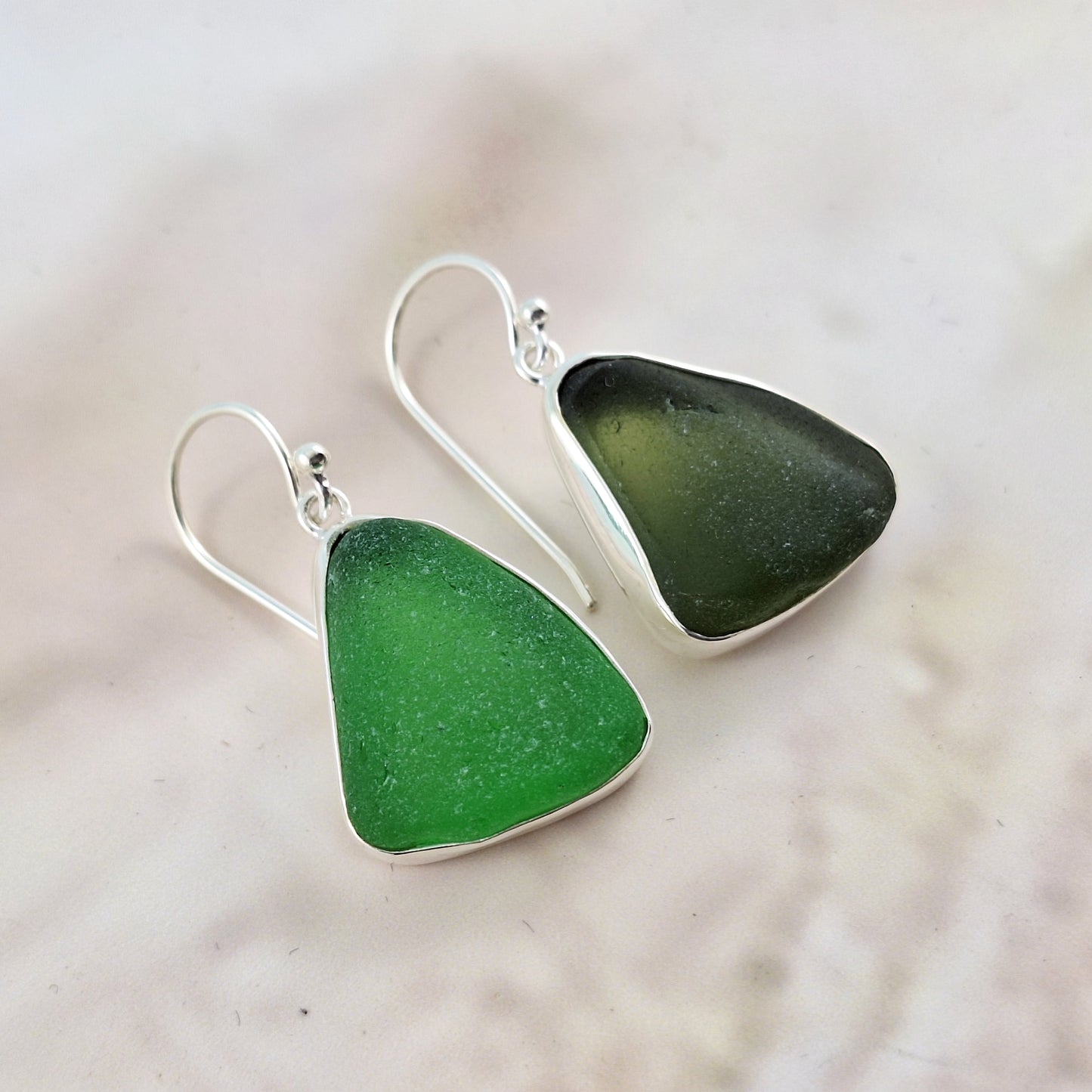 Sea Grass Green (hook earrings)