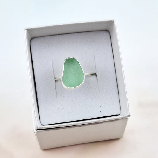 Ring size 7: Lagoon green Glass