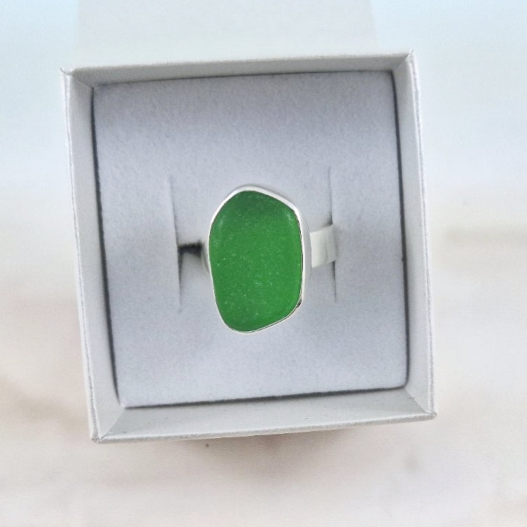 Adjustable Chuncky Green Sea Glass Ring (medium)