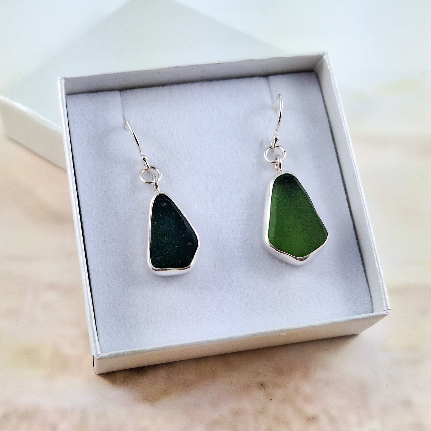 Sea Grass Green (hook earrings)