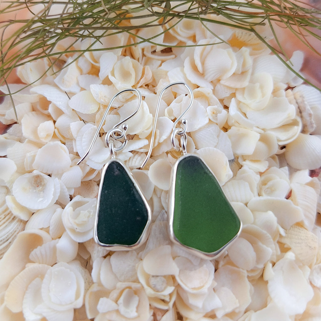 Sea Grass Green (hook earrings)