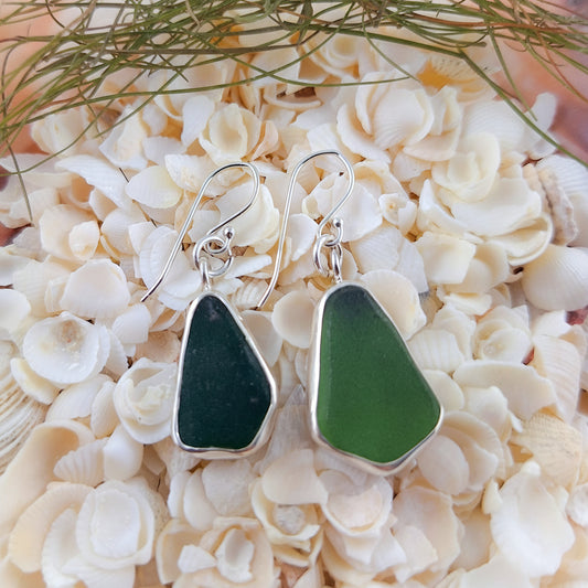 Sea Grass Green (hook earrings)